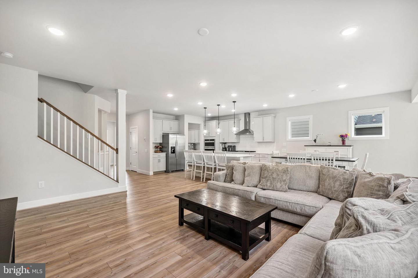 2040 SILVER SYCAMORE LN, DUMFRIES, Virginia 22026, 6 Bedrooms Bedrooms, ,5 BathroomsBathrooms,Residential,For sale,2040 SILVER SYCAMORE LN,VAPW2098572 MLS # VAPW2098572