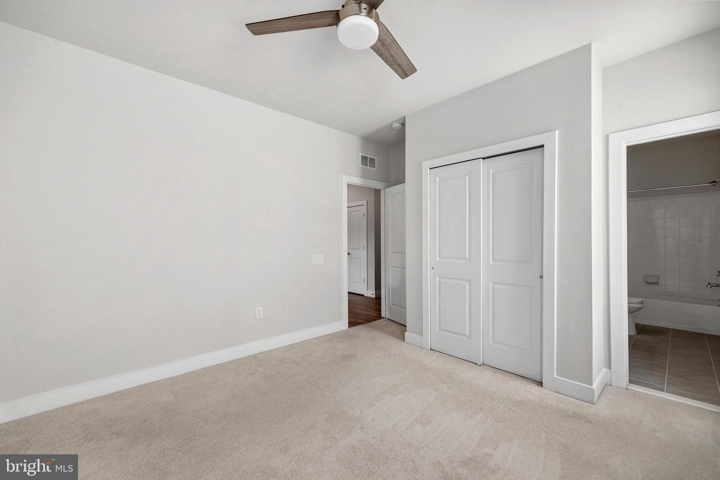 2040 SILVER SYCAMORE LN, DUMFRIES, Virginia 22026, 6 Bedrooms Bedrooms, ,5 BathroomsBathrooms,Residential,For sale,2040 SILVER SYCAMORE LN,VAPW2098572 MLS # VAPW2098572