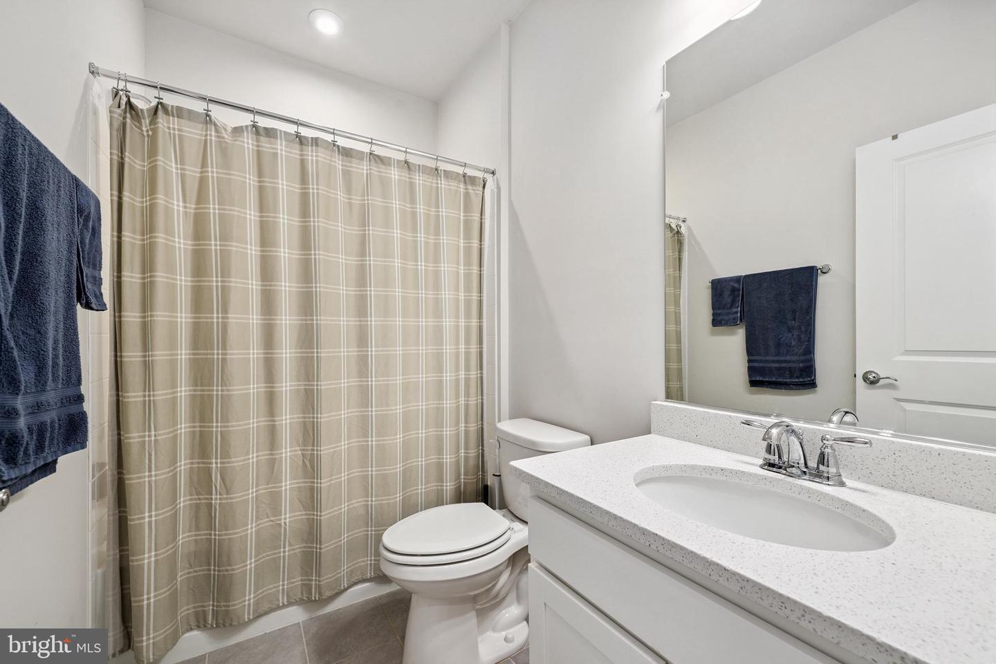 2040 SILVER SYCAMORE LN, DUMFRIES, Virginia 22026, 6 Bedrooms Bedrooms, ,5 BathroomsBathrooms,Residential,For sale,2040 SILVER SYCAMORE LN,VAPW2098572 MLS # VAPW2098572