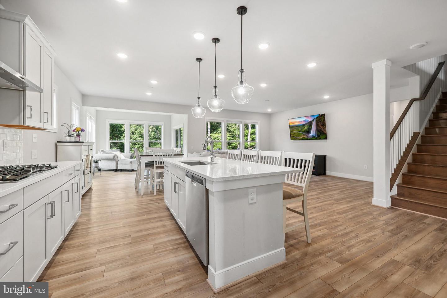 2040 SILVER SYCAMORE LN, DUMFRIES, Virginia 22026, 6 Bedrooms Bedrooms, ,5 BathroomsBathrooms,Residential,For sale,2040 SILVER SYCAMORE LN,VAPW2098572 MLS # VAPW2098572