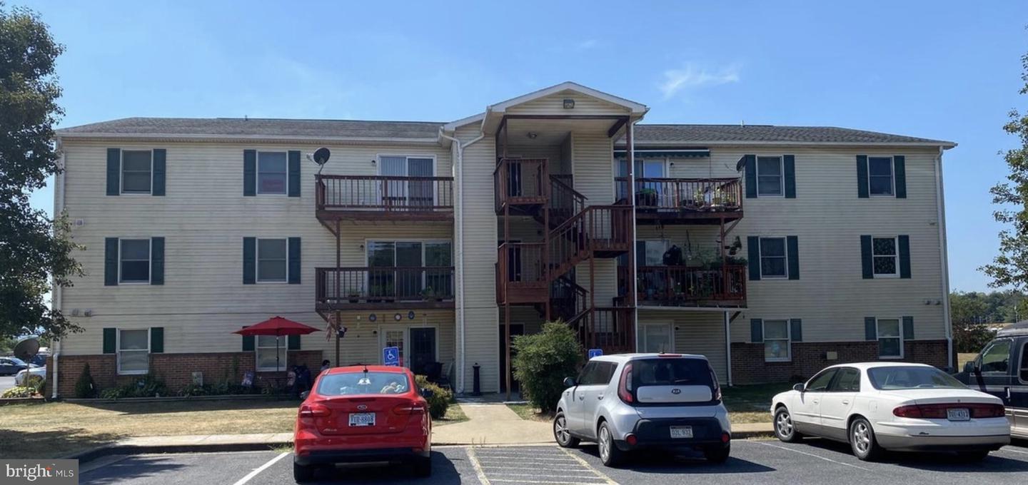 1282-A10 OX RD, WOODSTOCK, Virginia 22664, 2 Bedrooms Bedrooms, ,2 BathroomsBathrooms,Residential,For sale,1282-A10 OX RD,VASH2011914 MLS # VASH2011914