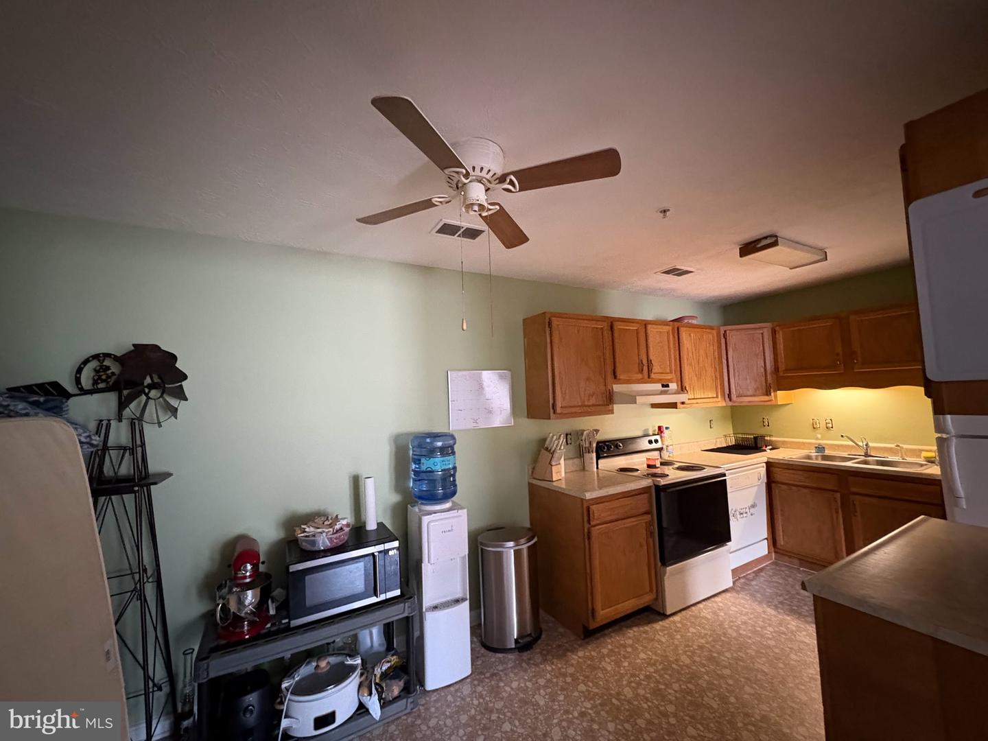 1282-A10 OX RD, WOODSTOCK, Virginia 22664, 2 Bedrooms Bedrooms, ,2 BathroomsBathrooms,Residential,For sale,1282-A10 OX RD,VASH2011914 MLS # VASH2011914