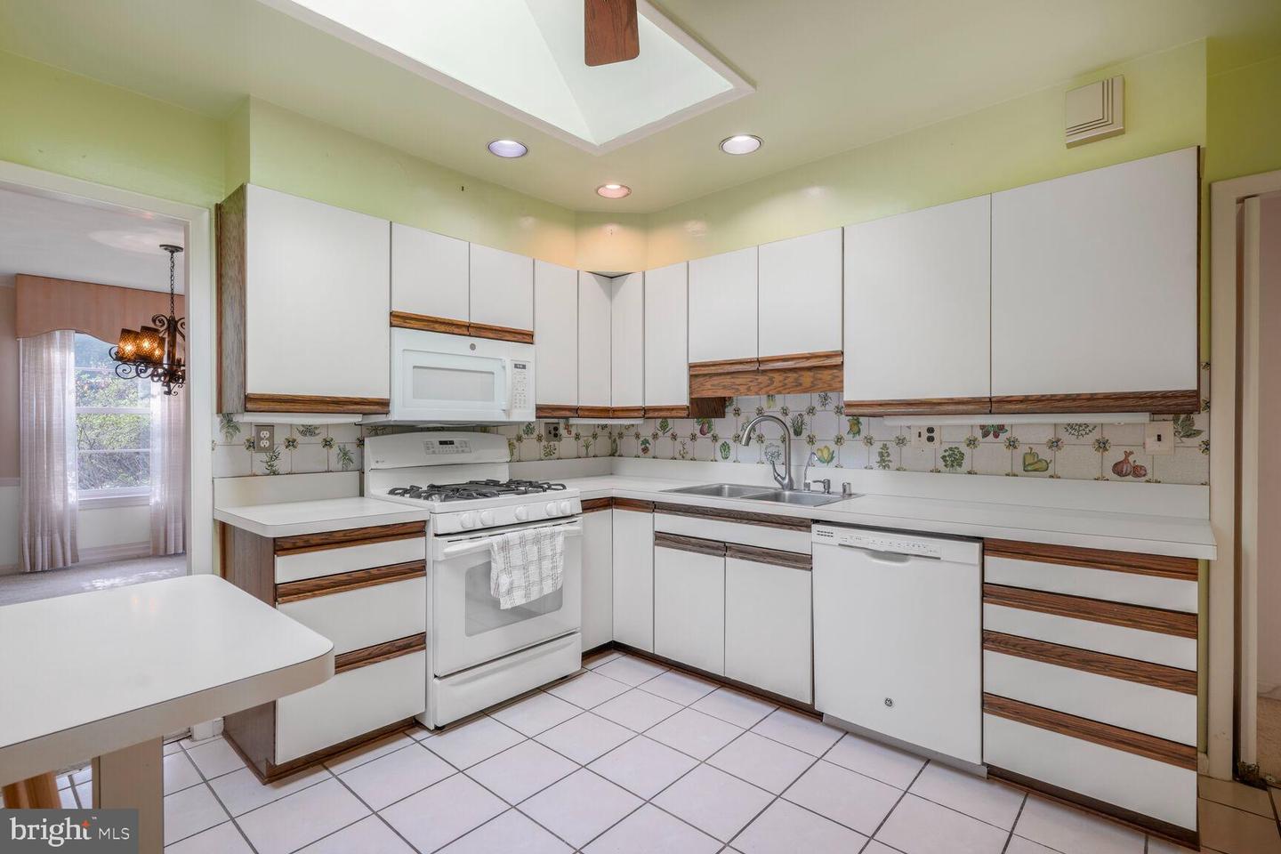 4901 ASHBY ST NW, WASHINGTON, District Of Columbia 20007, 3 Bedrooms Bedrooms, ,3 BathroomsBathrooms,Residential,For sale,4901 ASHBY ST NW,DCDC2209108 MLS # DCDC2209108