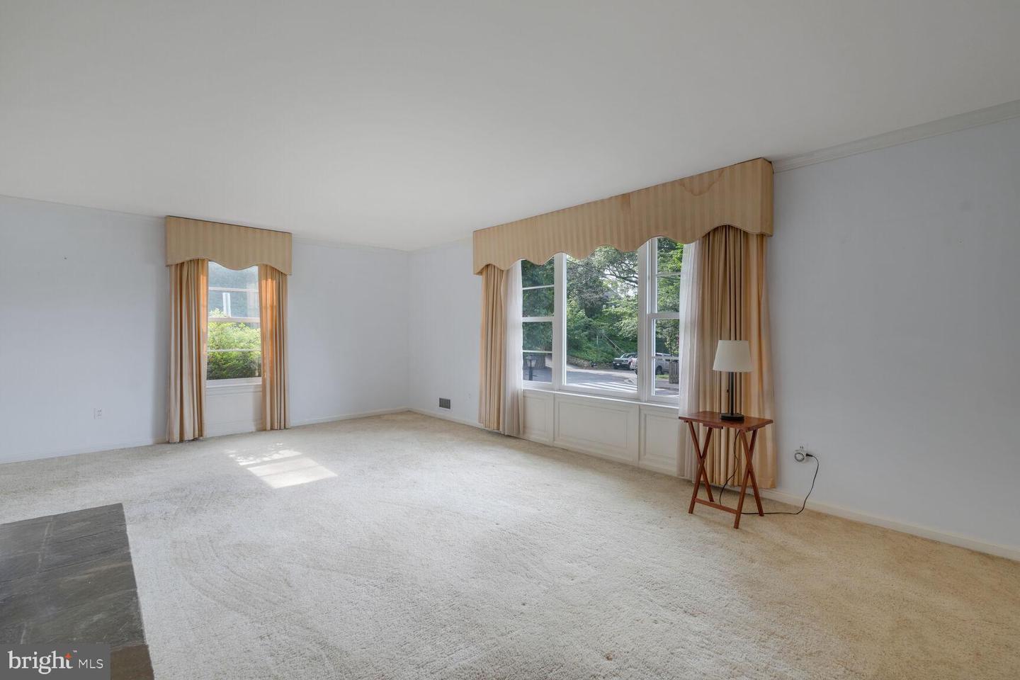4901 ASHBY ST NW, WASHINGTON, District Of Columbia 20007, 3 Bedrooms Bedrooms, ,3 BathroomsBathrooms,Residential,For sale,4901 ASHBY ST NW,DCDC2209108 MLS # DCDC2209108