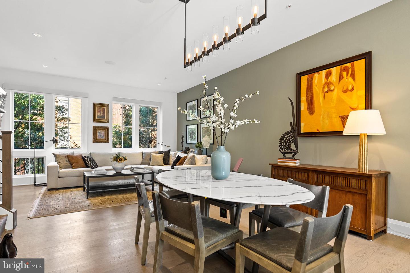 304 S UNION ST, ALEXANDRIA, Virginia 22314, 3 Bedrooms Bedrooms, ,3 BathroomsBathrooms,Residential,For sale,304 S UNION ST,VAAX2047240 MLS # VAAX2047240