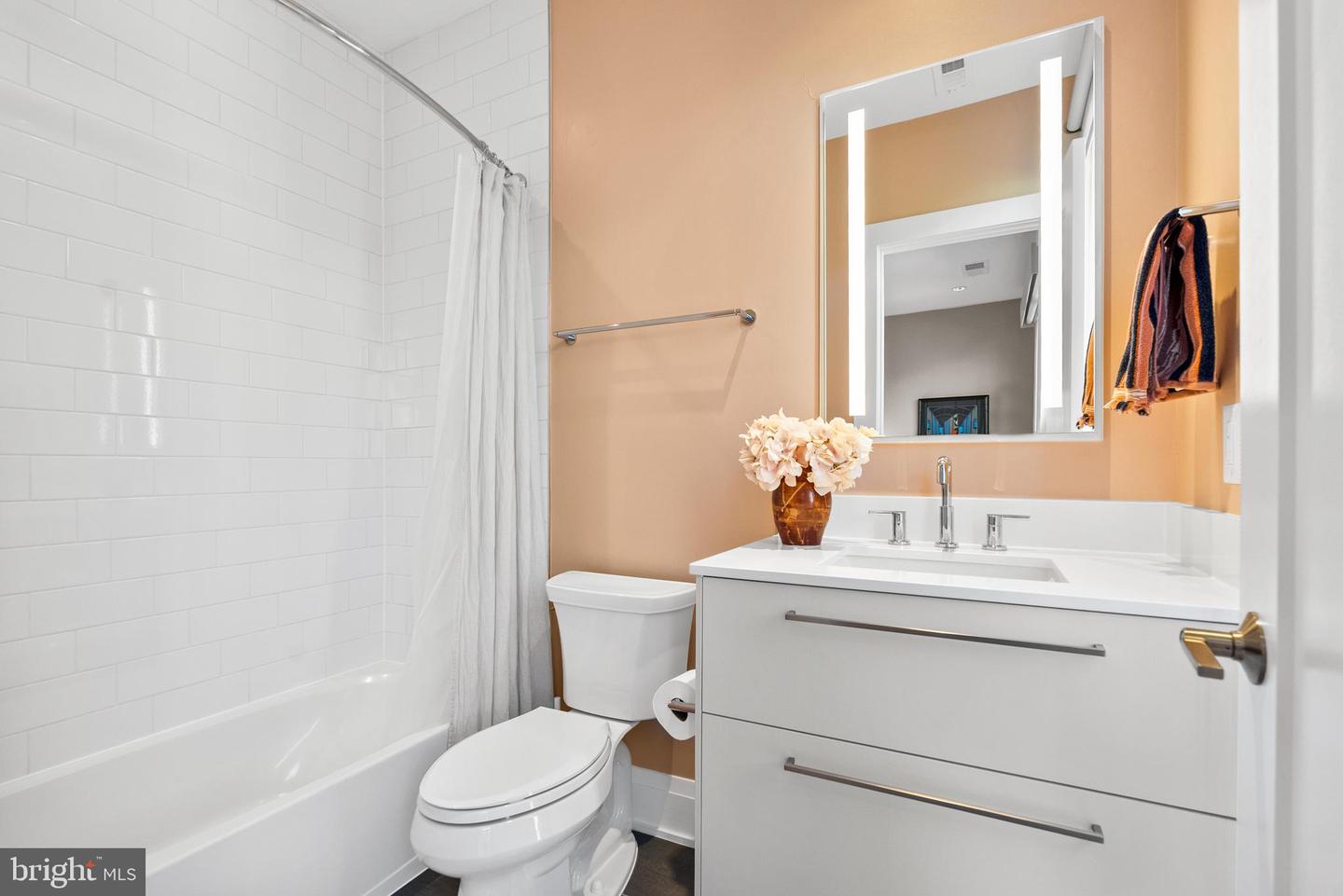 304 S UNION ST, ALEXANDRIA, Virginia 22314, 3 Bedrooms Bedrooms, ,3 BathroomsBathrooms,Residential,For sale,304 S UNION ST,VAAX2047240 MLS # VAAX2047240