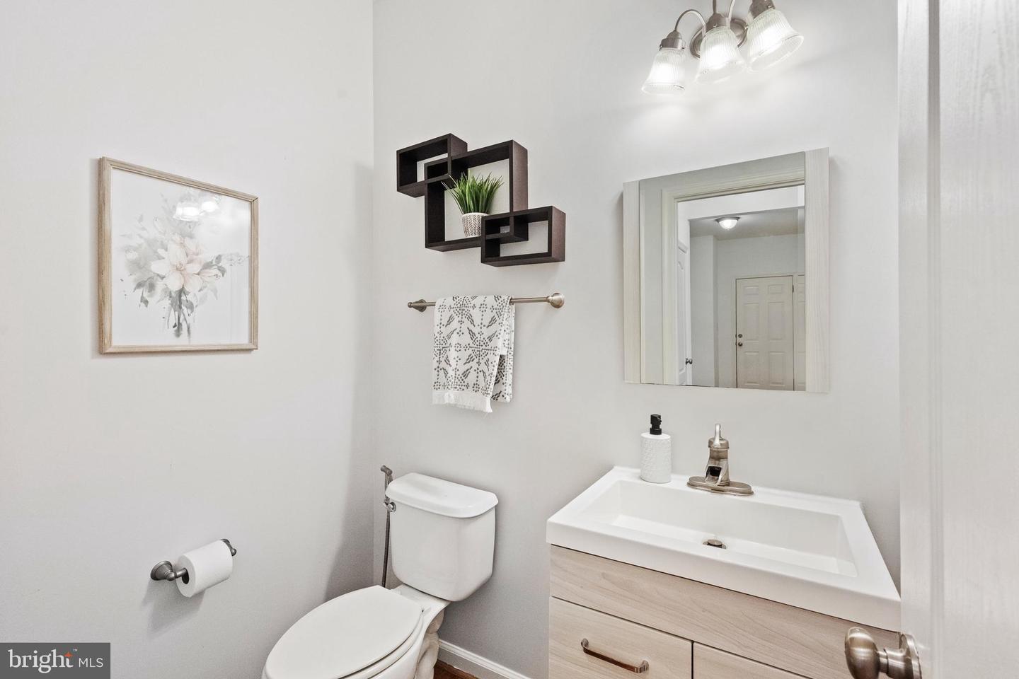 42262 SAND PINE PL, CHANTILLY, Virginia 20152, 5 Bedrooms Bedrooms, ,4 BathroomsBathrooms,Residential,For sale,42262 SAND PINE PL,VALO2101356 MLS # VALO2101356