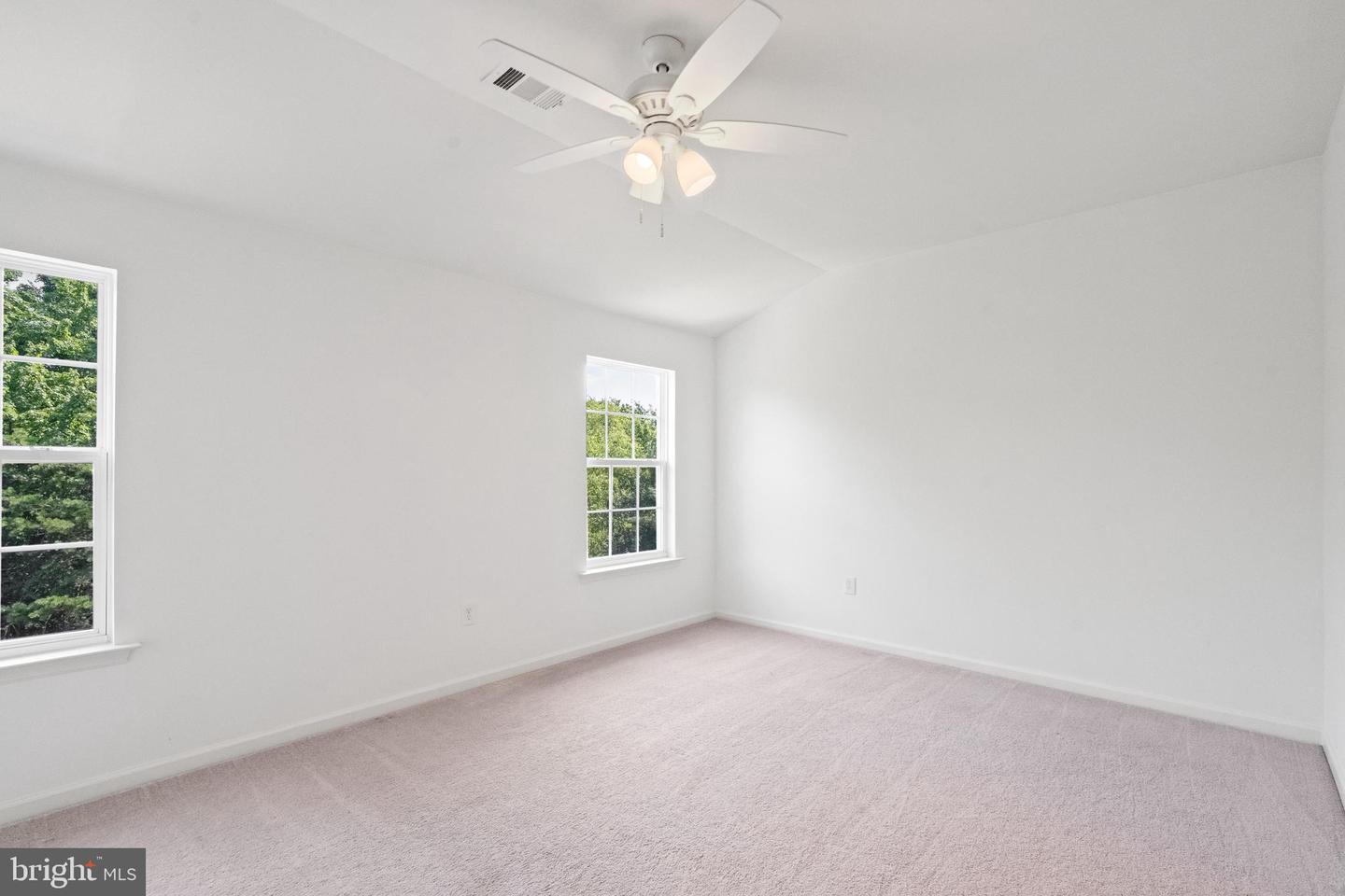 42262 SAND PINE PL, CHANTILLY, Virginia 20152, 5 Bedrooms Bedrooms, ,4 BathroomsBathrooms,Residential,For sale,42262 SAND PINE PL,VALO2101356 MLS # VALO2101356
