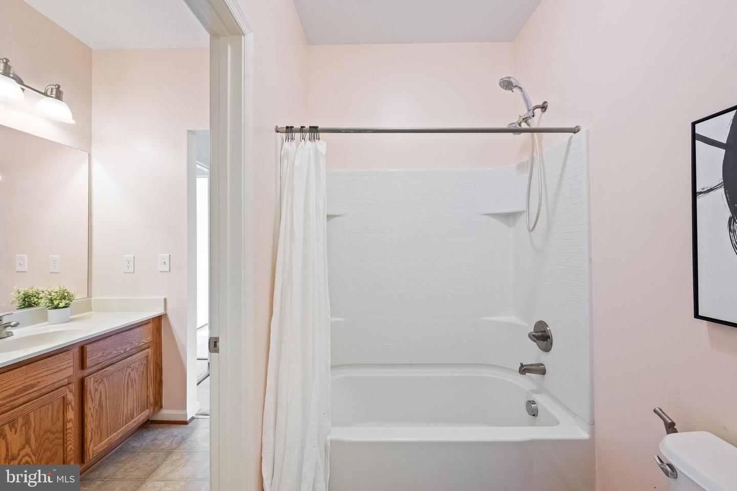 42262 SAND PINE PL, CHANTILLY, Virginia 20152, 5 Bedrooms Bedrooms, ,4 BathroomsBathrooms,Residential,For sale,42262 SAND PINE PL,VALO2101356 MLS # VALO2101356
