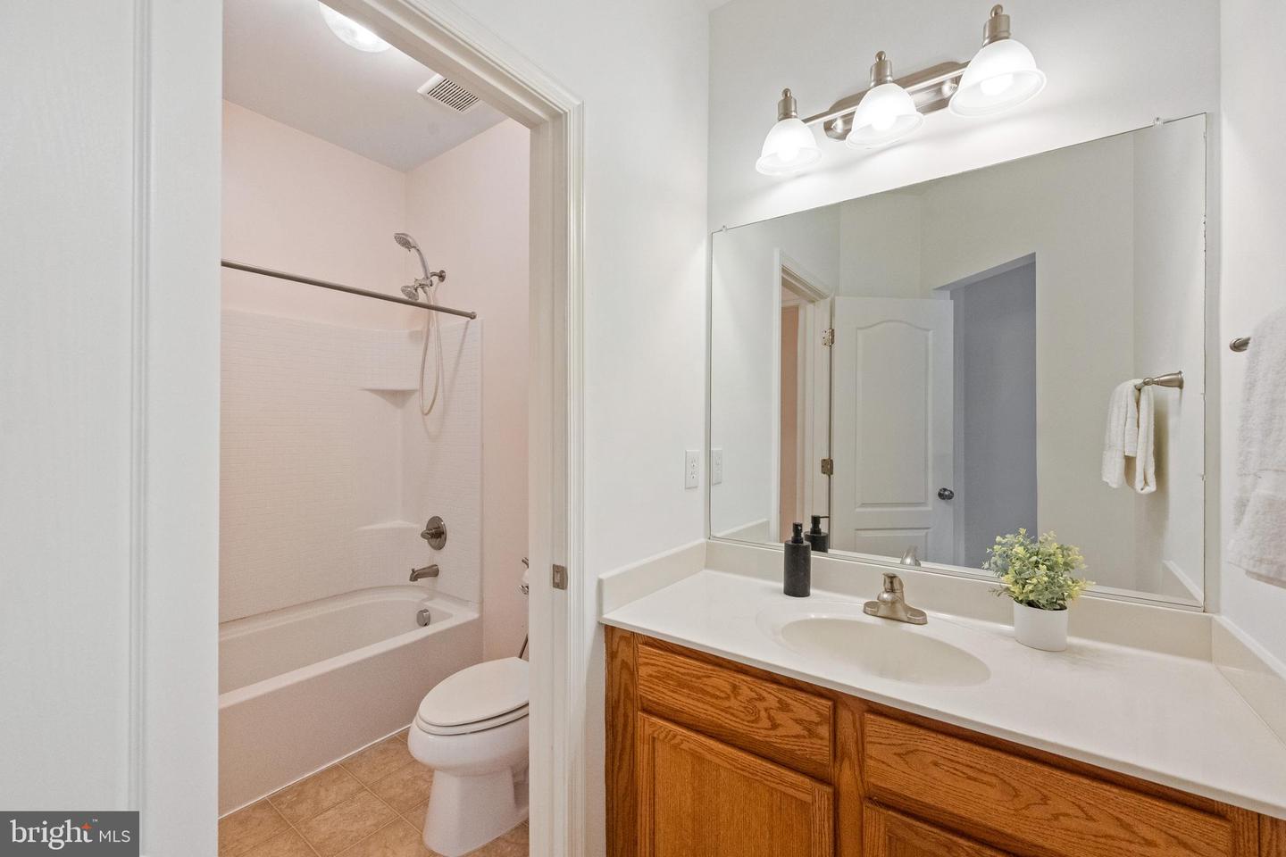 42262 SAND PINE PL, CHANTILLY, Virginia 20152, 5 Bedrooms Bedrooms, ,4 BathroomsBathrooms,Residential,For sale,42262 SAND PINE PL,VALO2101356 MLS # VALO2101356