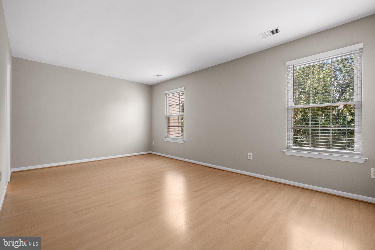 3321 BUCKEYE LN, FAIRFAX, Virginia 22033, 3 Bedrooms Bedrooms, ,3 BathroomsBathrooms,Residential,For sale,3321 BUCKEYE LN,VAFX2253936 MLS # VAFX2253936