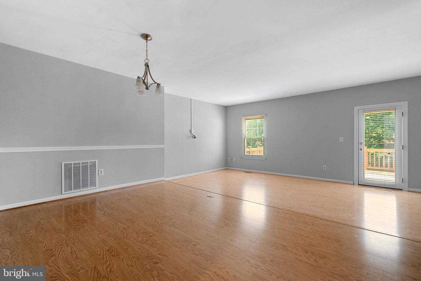 3321 BUCKEYE LN, FAIRFAX, Virginia 22033, 3 Bedrooms Bedrooms, ,3 BathroomsBathrooms,Residential,For sale,3321 BUCKEYE LN,VAFX2253936 MLS # VAFX2253936