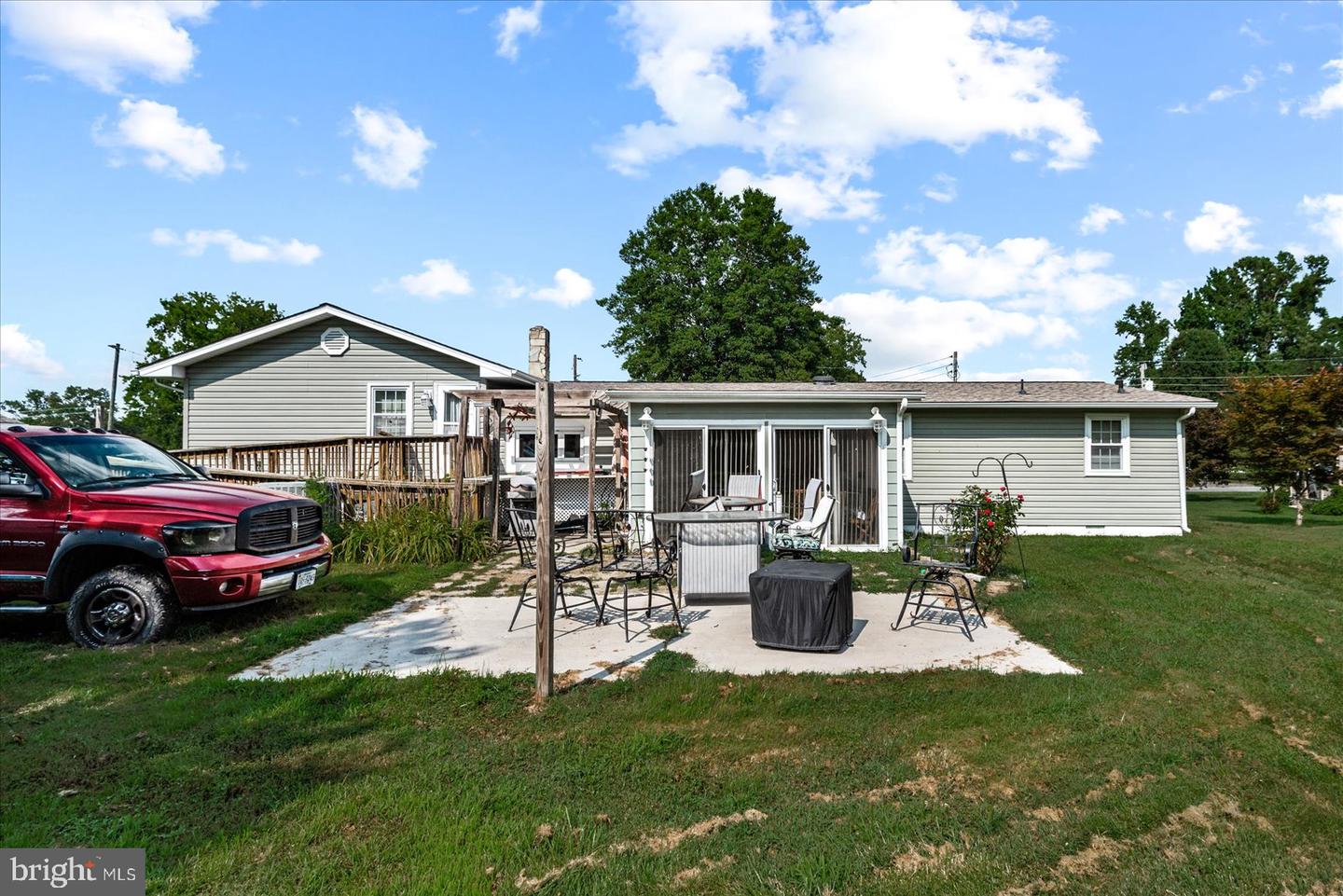 190 BLACKWELL RD, COLONIAL BEACH, Virginia 22443, 3 Bedrooms Bedrooms, 7 Rooms Rooms,2 BathroomsBathrooms,Residential,For sale,190 BLACKWELL RD,VAWE2009256 MLS # VAWE2009256