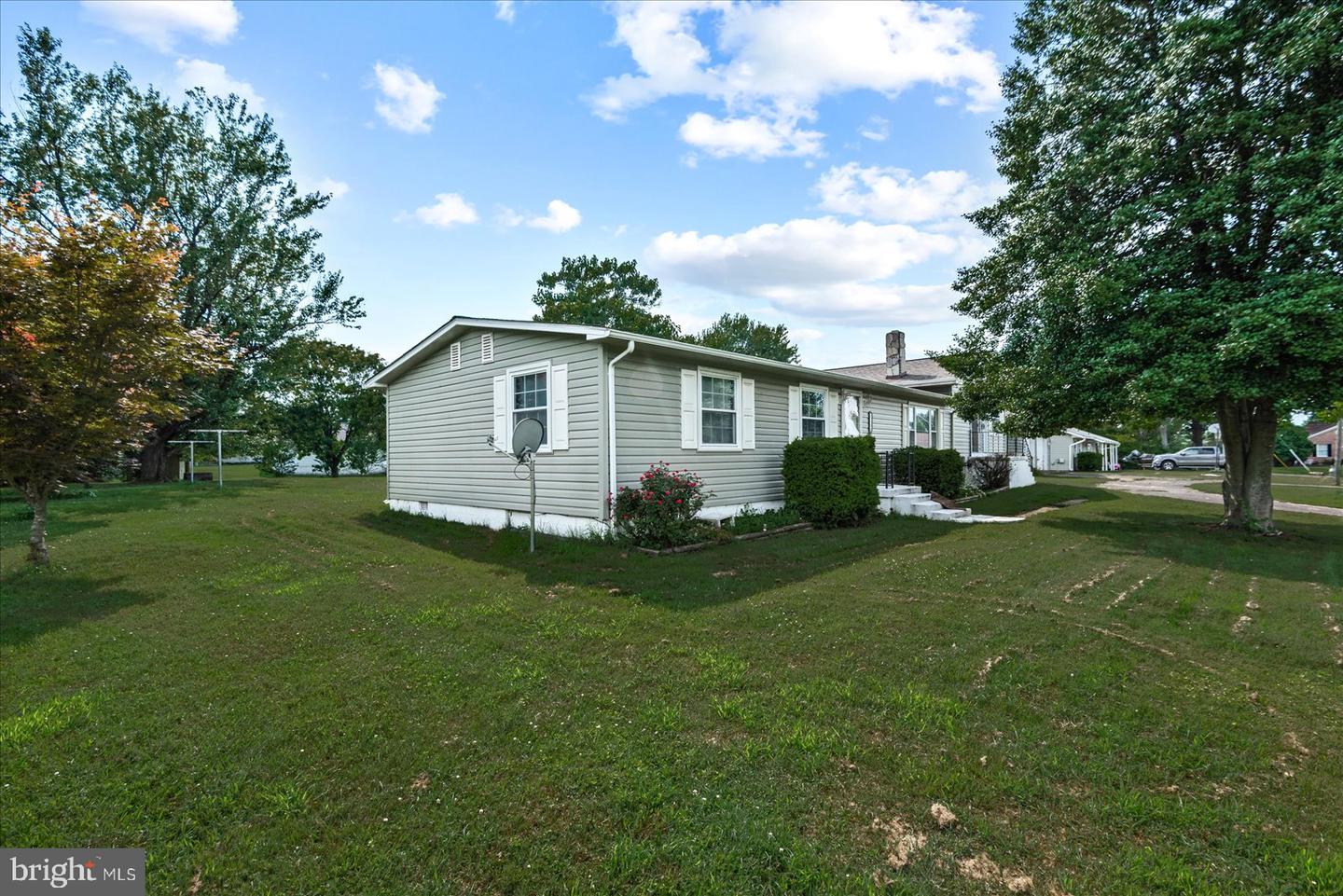 190 BLACKWELL RD, COLONIAL BEACH, Virginia 22443, 3 Bedrooms Bedrooms, 7 Rooms Rooms,2 BathroomsBathrooms,Residential,For sale,190 BLACKWELL RD,VAWE2009256 MLS # VAWE2009256