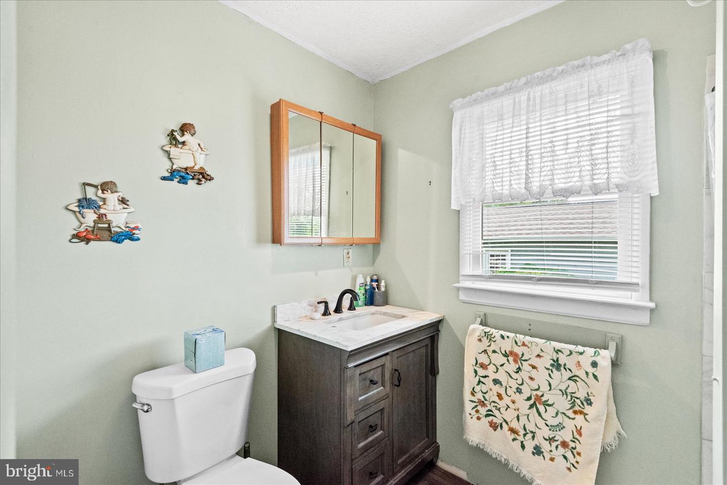 190 BLACKWELL RD, COLONIAL BEACH, Virginia 22443, 3 Bedrooms Bedrooms, 7 Rooms Rooms,2 BathroomsBathrooms,Residential,For sale,190 BLACKWELL RD,VAWE2009256 MLS # VAWE2009256