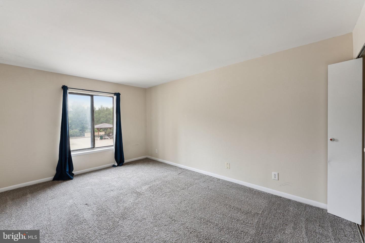 3100 S MANCHESTER ST #323, FALLS CHURCH, Virginia 22044, 1 Bedroom Bedrooms, ,1 BathroomBathrooms,Residential,For sale,3100 S MANCHESTER ST #323,VAFX2254556 MLS # VAFX2254556