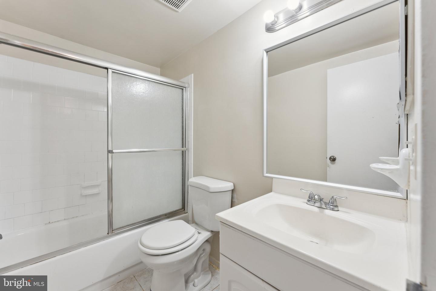 3100 S MANCHESTER ST #323, FALLS CHURCH, Virginia 22044, 1 Bedroom Bedrooms, ,1 BathroomBathrooms,Residential,For sale,3100 S MANCHESTER ST #323,VAFX2254556 MLS # VAFX2254556
