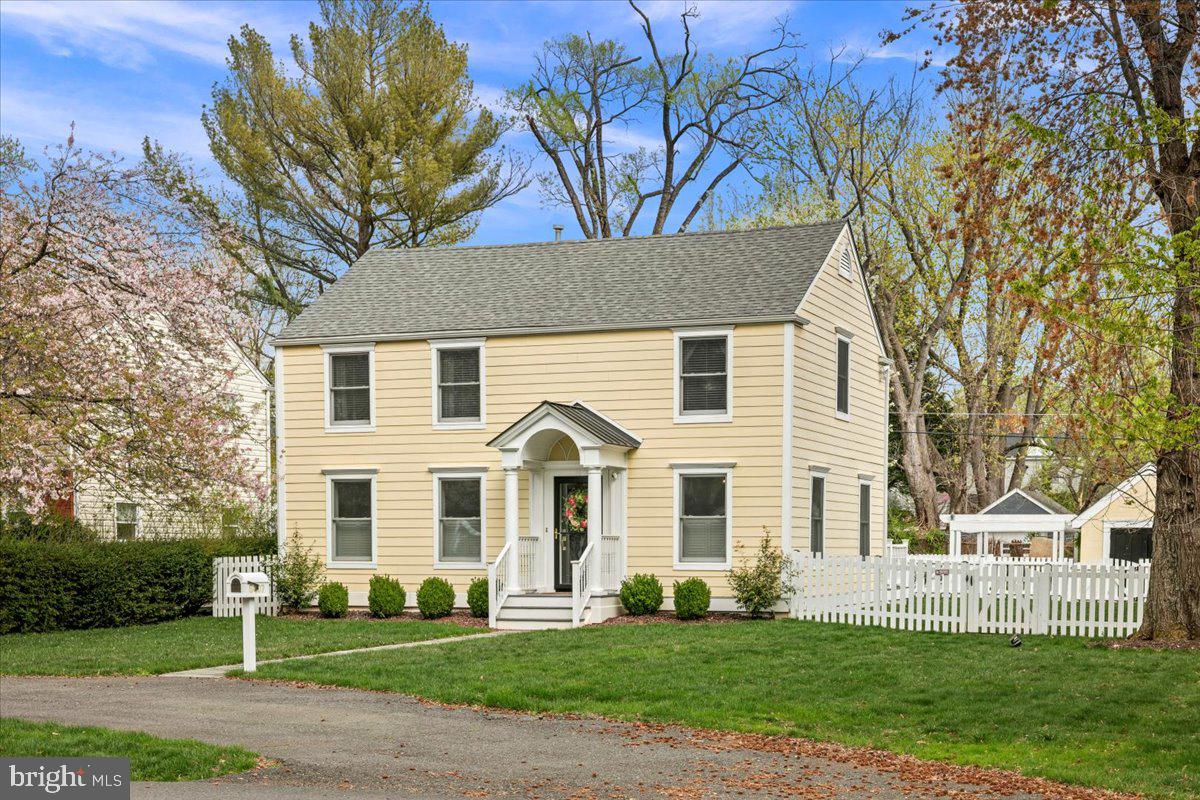 6407 13TH ST, ALEXANDRIA, Virginia 22307, 3 Bedrooms Bedrooms, ,2 BathroomsBathrooms,Residential,For sale,6407 13TH ST,VAFX2254628 MLS # VAFX2254628