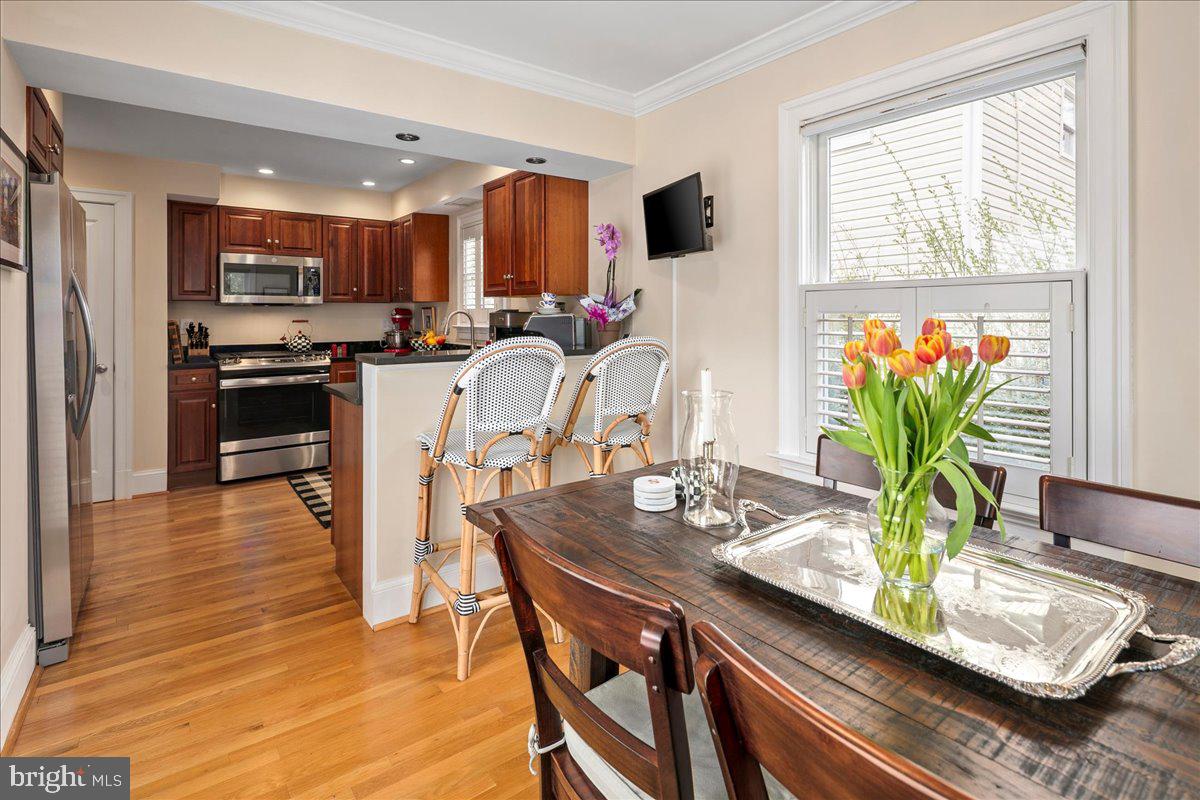 6407 13TH ST, ALEXANDRIA, Virginia 22307, 3 Bedrooms Bedrooms, ,2 BathroomsBathrooms,Residential,For sale,6407 13TH ST,VAFX2254628 MLS # VAFX2254628