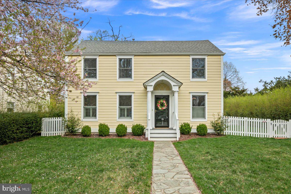 6407 13TH ST, ALEXANDRIA, Virginia 22307, 3 Bedrooms Bedrooms, ,2 BathroomsBathrooms,Residential,For sale,6407 13TH ST,VAFX2254628 MLS # VAFX2254628