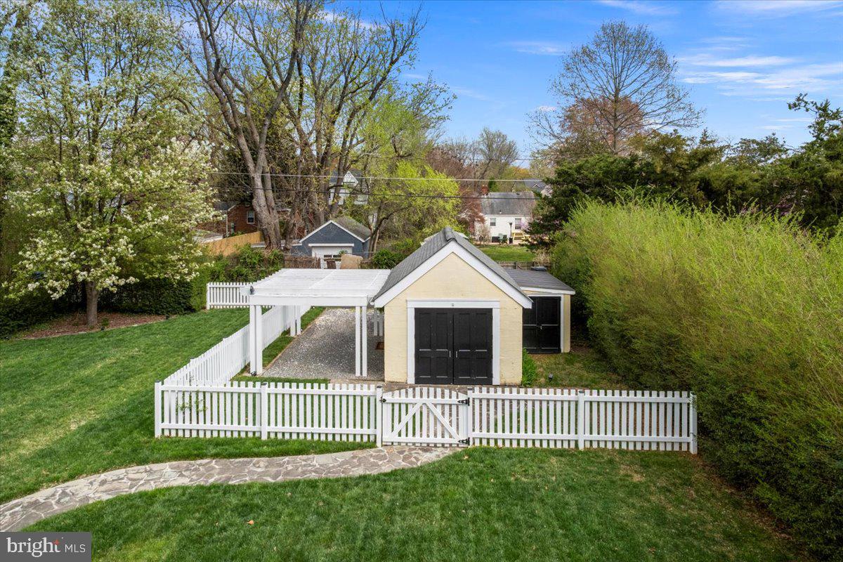 6407 13TH ST, ALEXANDRIA, Virginia 22307, 3 Bedrooms Bedrooms, ,2 BathroomsBathrooms,Residential,For sale,6407 13TH ST,VAFX2254628 MLS # VAFX2254628