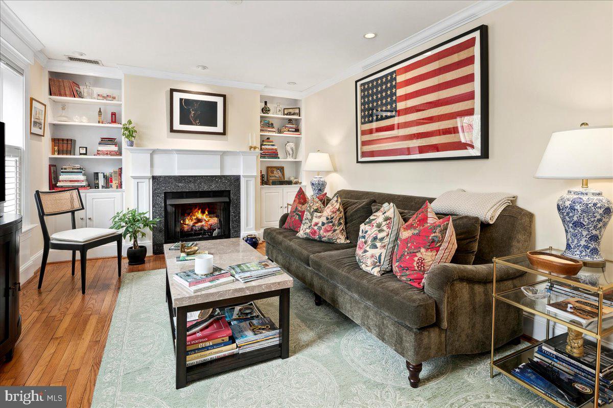6407 13TH ST, ALEXANDRIA, Virginia 22307, 3 Bedrooms Bedrooms, ,2 BathroomsBathrooms,Residential,For sale,6407 13TH ST,VAFX2254628 MLS # VAFX2254628