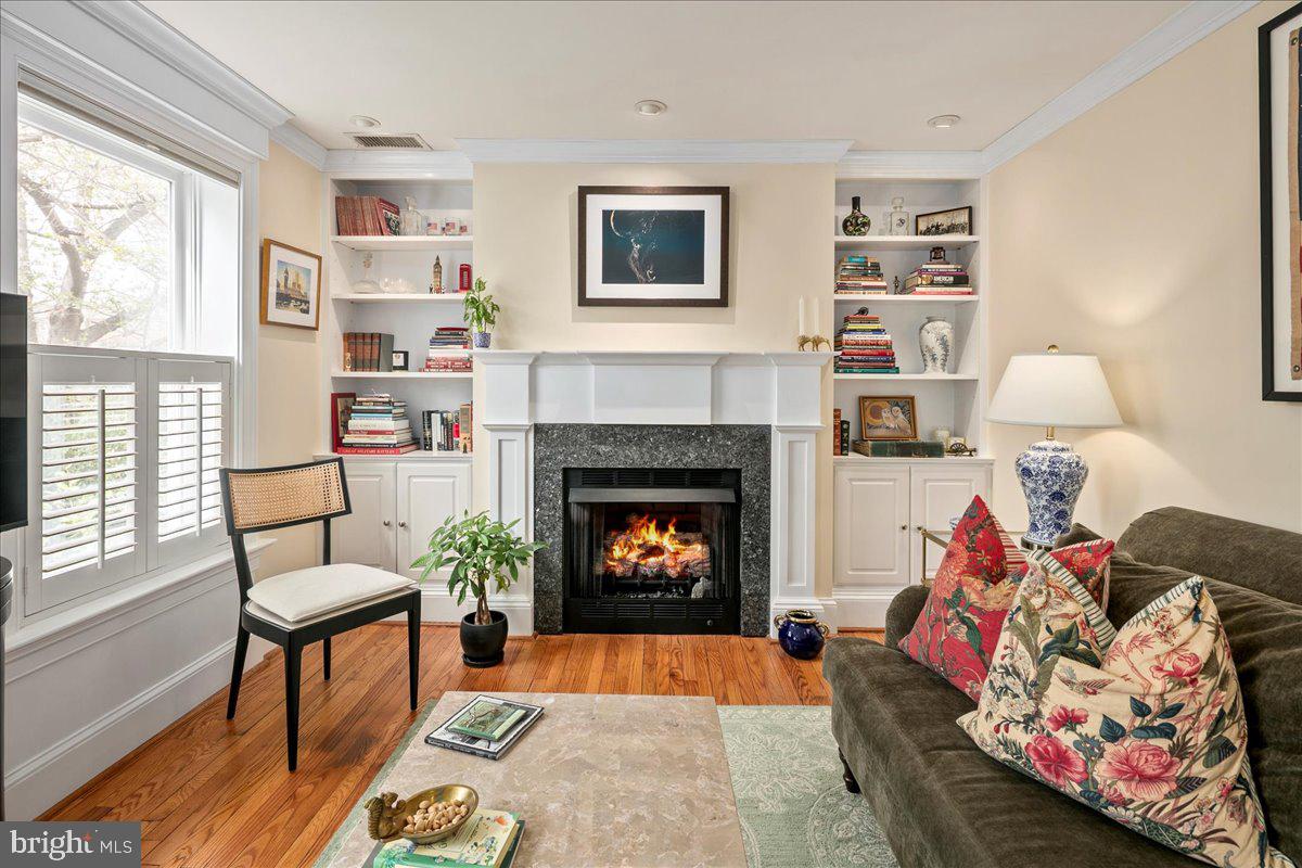 6407 13TH ST, ALEXANDRIA, Virginia 22307, 3 Bedrooms Bedrooms, ,2 BathroomsBathrooms,Residential,For sale,6407 13TH ST,VAFX2254628 MLS # VAFX2254628