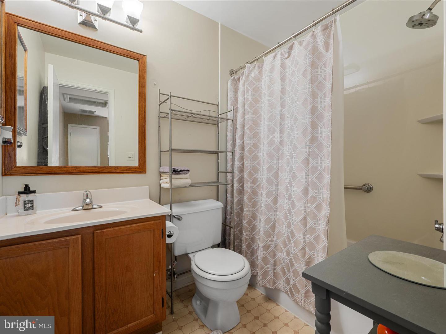 33 PEPPER TREE CT, WARRENTON, Virginia 20186, 3 Bedrooms Bedrooms, ,3 BathroomsBathrooms,Residential,For sale,33 PEPPER TREE CT,VAFQ2017390 MLS # VAFQ2017390