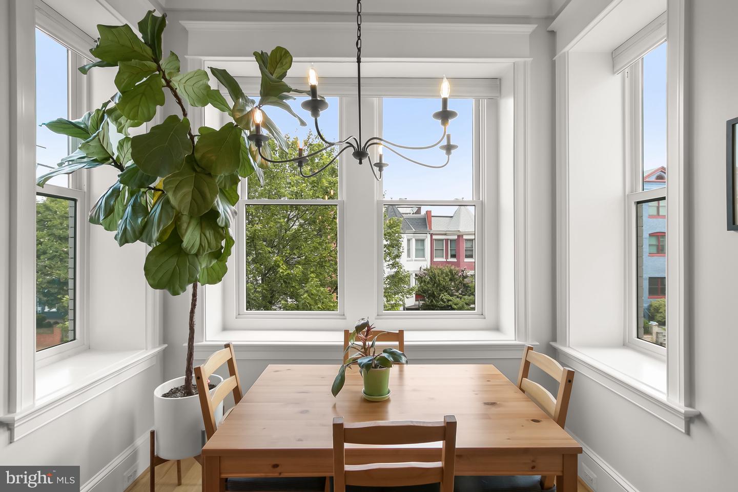 408 M ST NW #3, WASHINGTON, District Of Columbia 20001, 2 Bedrooms Bedrooms, ,2 BathroomsBathrooms,Residential,For sale,408 M ST NW #3,DCDC2209692 MLS # DCDC2209692