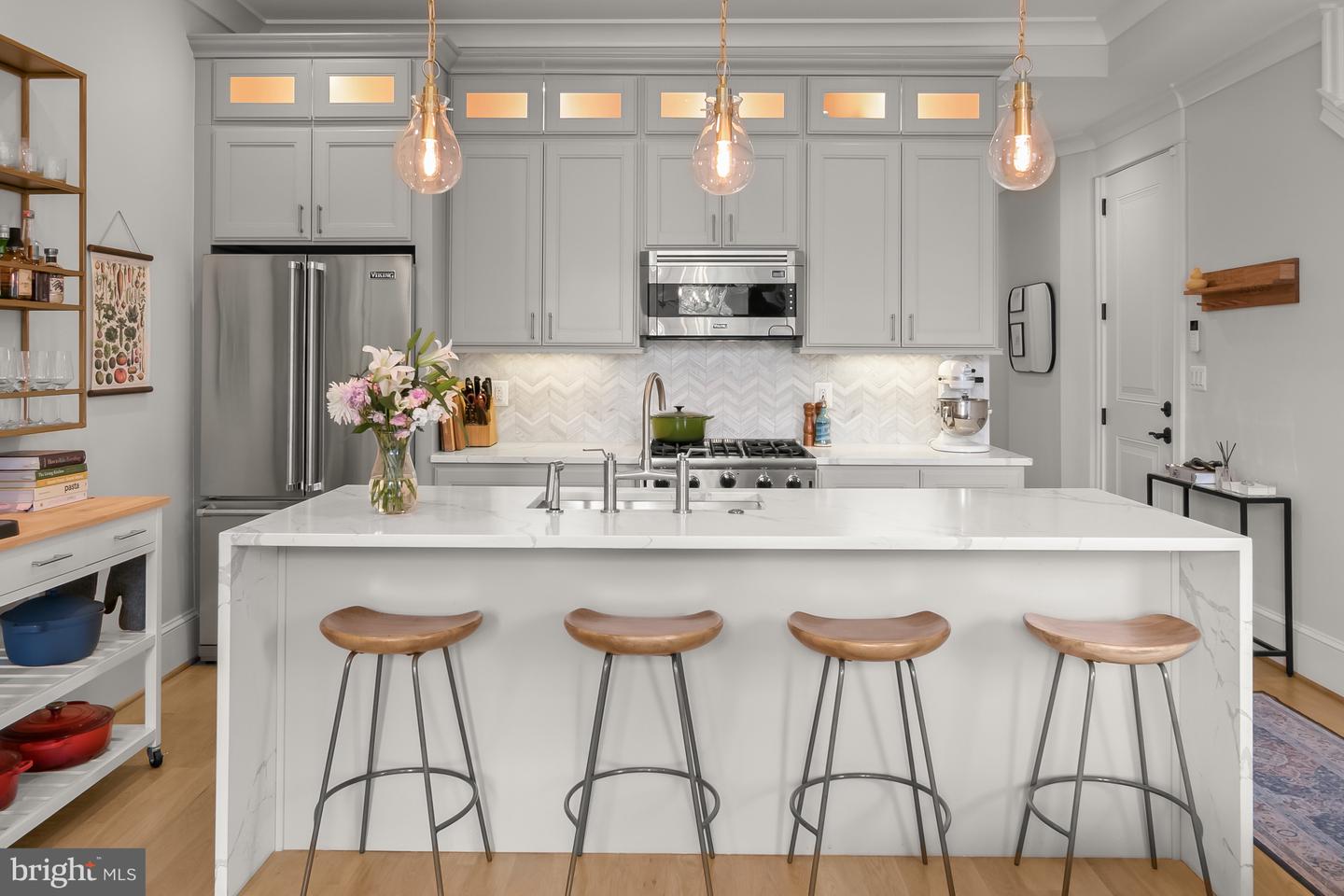 408 M ST NW #3, WASHINGTON, District Of Columbia 20001, 2 Bedrooms Bedrooms, ,2 BathroomsBathrooms,Residential,For sale,408 M ST NW #3,DCDC2209692 MLS # DCDC2209692