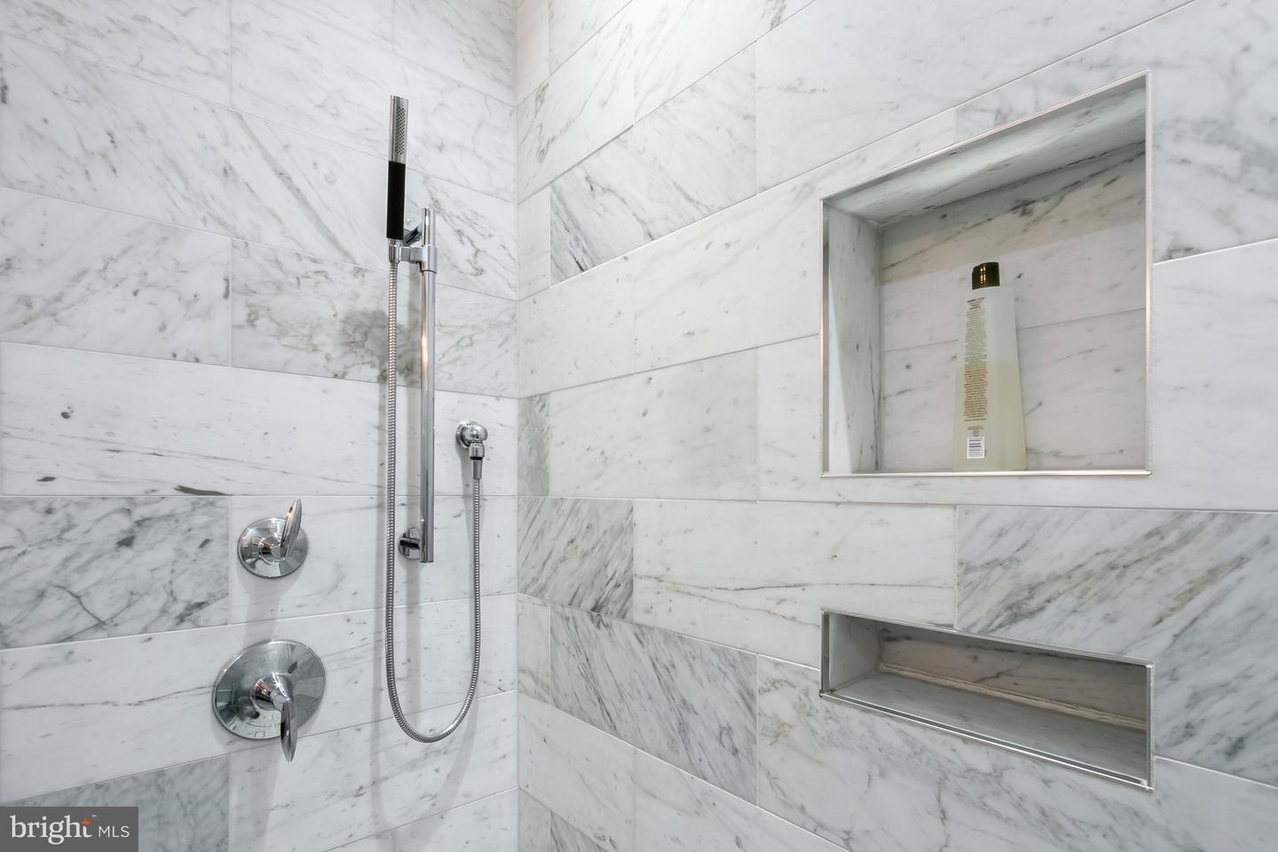 408 M ST NW #3, WASHINGTON, District Of Columbia 20001, 2 Bedrooms Bedrooms, ,2 BathroomsBathrooms,Residential,For sale,408 M ST NW #3,DCDC2209692 MLS # DCDC2209692