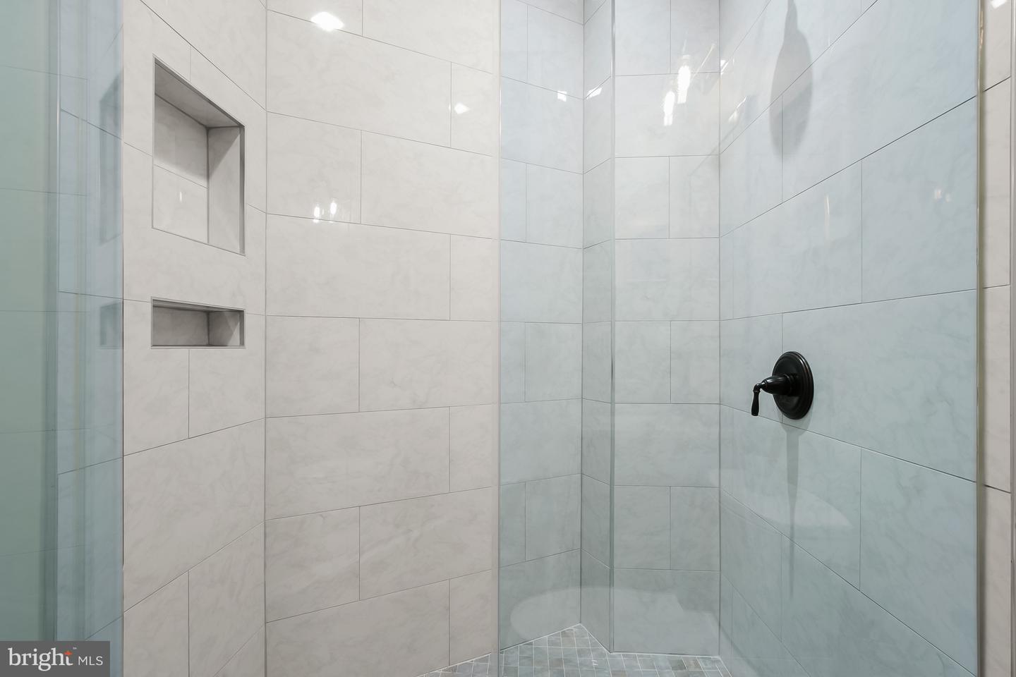 408 M ST NW #3, WASHINGTON, District Of Columbia 20001, 2 Bedrooms Bedrooms, ,2 BathroomsBathrooms,Residential,For sale,408 M ST NW #3,DCDC2209692 MLS # DCDC2209692