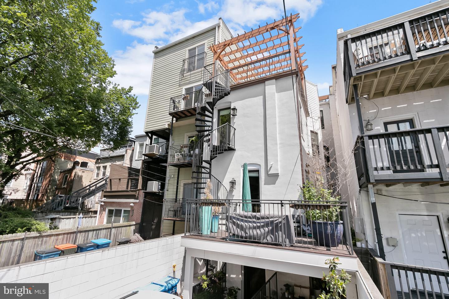 408 M ST NW #3, WASHINGTON, District Of Columbia 20001, 2 Bedrooms Bedrooms, ,2 BathroomsBathrooms,Residential,For sale,408 M ST NW #3,DCDC2209692 MLS # DCDC2209692