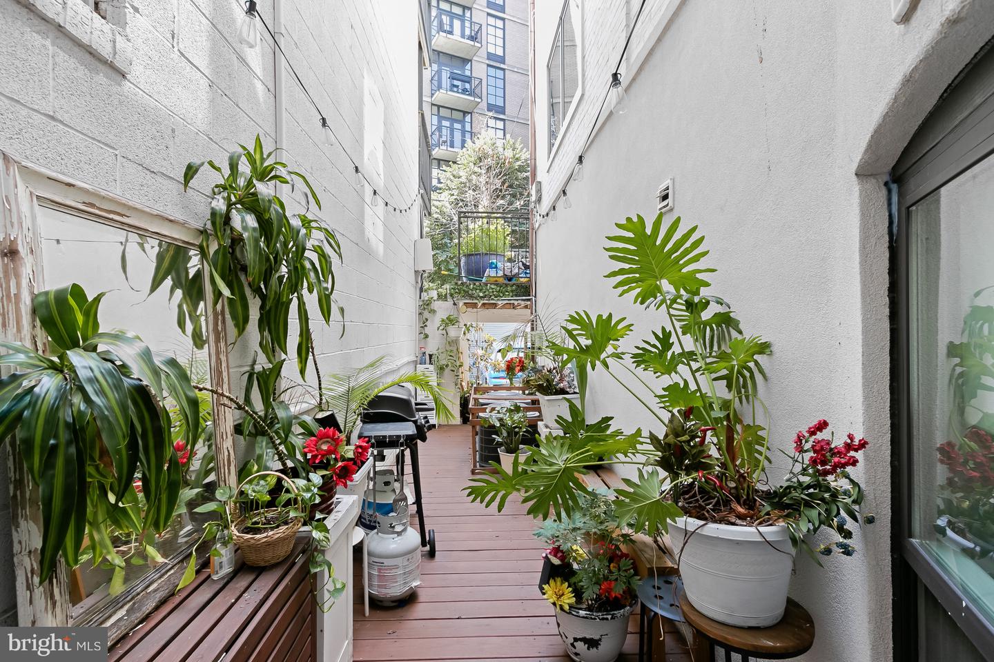 408 M ST NW #3, WASHINGTON, District Of Columbia 20001, 2 Bedrooms Bedrooms, ,2 BathroomsBathrooms,Residential,For sale,408 M ST NW #3,DCDC2209692 MLS # DCDC2209692
