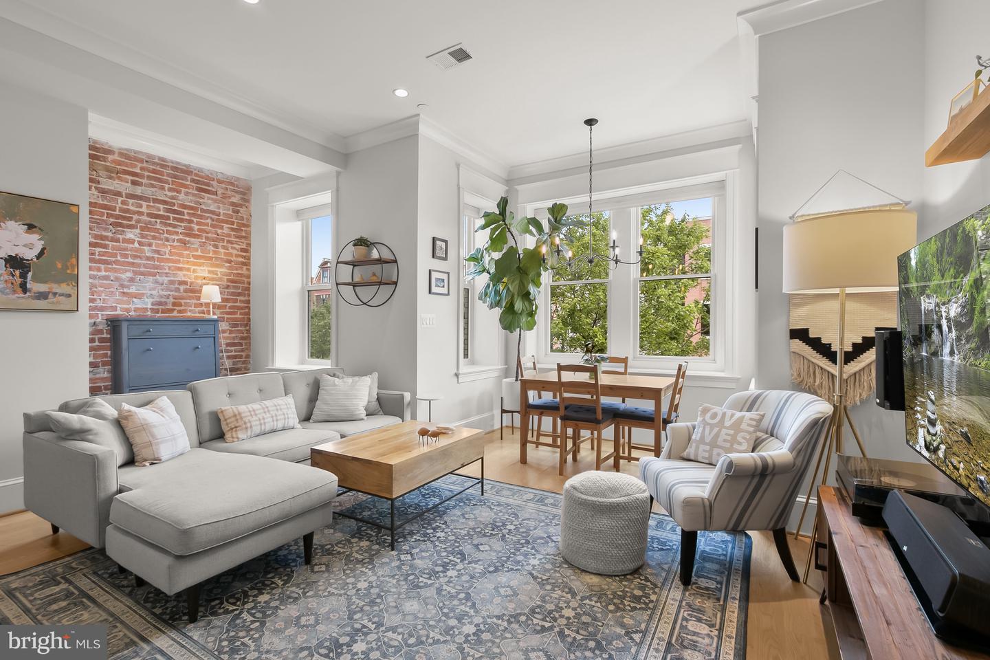 408 M ST NW #3, WASHINGTON, District Of Columbia 20001, 2 Bedrooms Bedrooms, ,2 BathroomsBathrooms,Residential,For sale,408 M ST NW #3,DCDC2209692 MLS # DCDC2209692