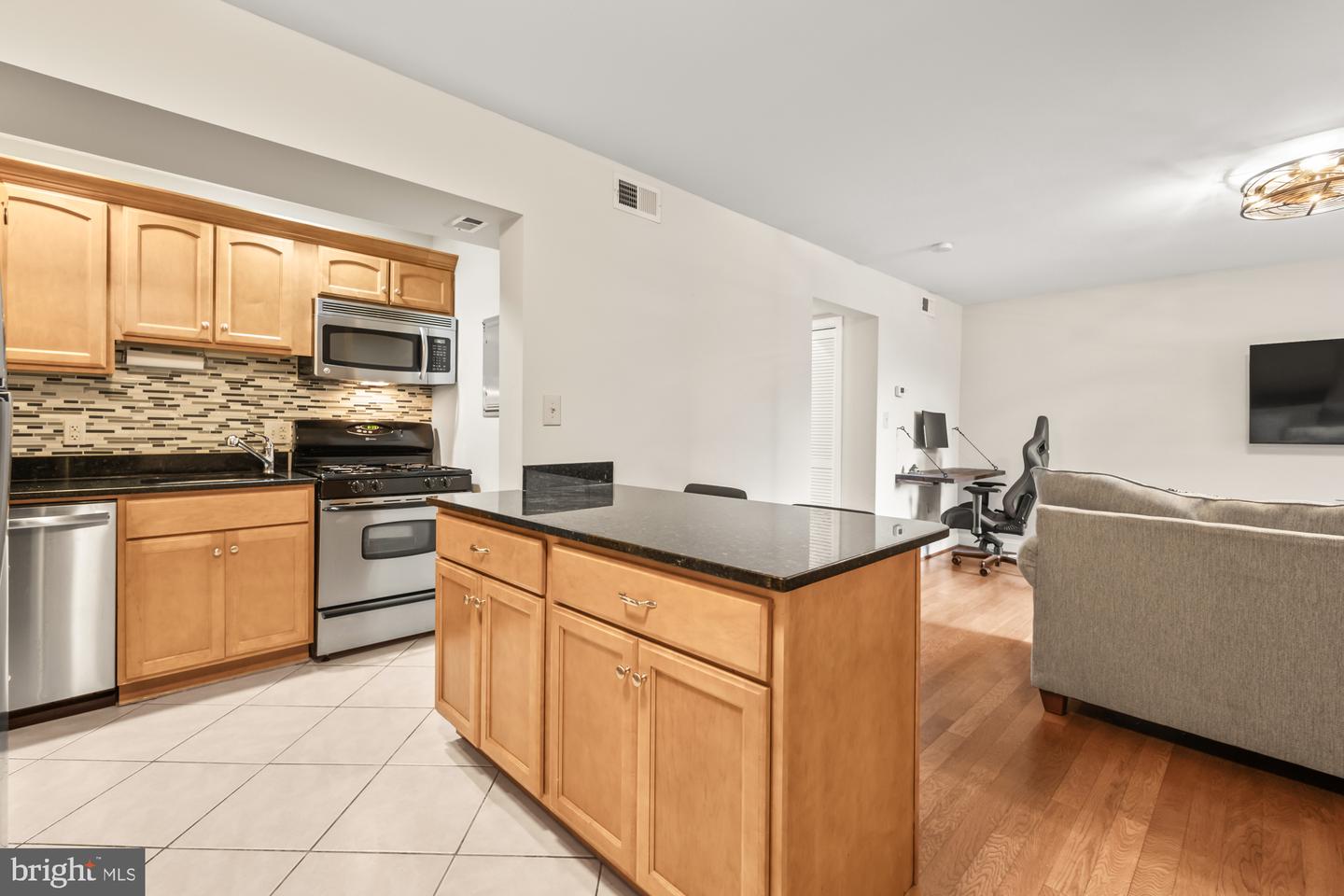 718 PARK RD NW #3, WASHINGTON, District Of Columbia 20010, 1 Bedroom Bedrooms, ,1 BathroomBathrooms,Residential,For sale,718 PARK RD NW #3,DCDC2209702 MLS # DCDC2209702