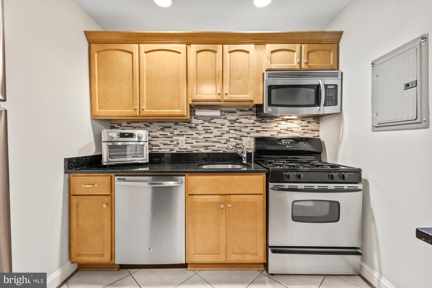 718 PARK RD NW #3, WASHINGTON, District Of Columbia 20010, 1 Bedroom Bedrooms, ,1 BathroomBathrooms,Residential,For sale,718 PARK RD NW #3,DCDC2209702 MLS # DCDC2209702