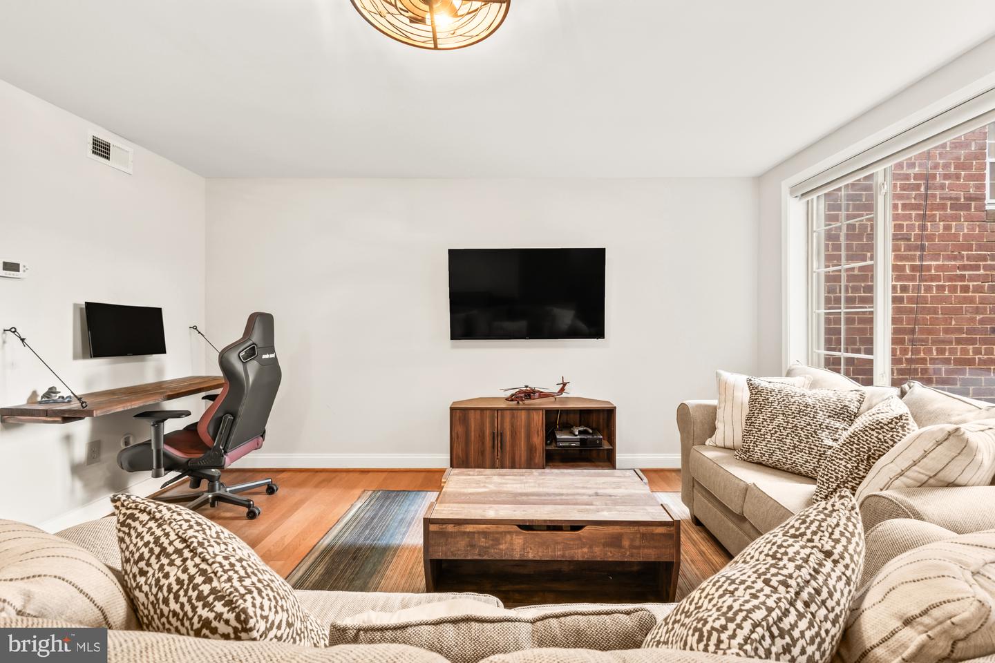 718 PARK RD NW #3, WASHINGTON, District Of Columbia 20010, 1 Bedroom Bedrooms, ,1 BathroomBathrooms,Residential,For sale,718 PARK RD NW #3,DCDC2209702 MLS # DCDC2209702