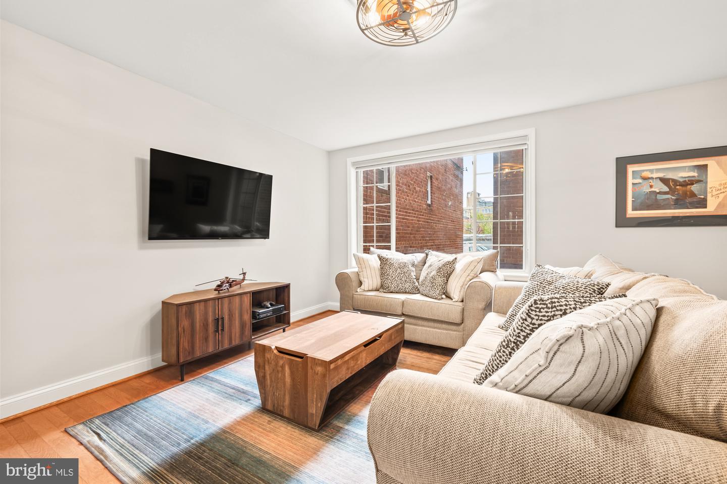 718 PARK RD NW #3, WASHINGTON, District Of Columbia 20010, 1 Bedroom Bedrooms, ,1 BathroomBathrooms,Residential,For sale,718 PARK RD NW #3,DCDC2209702 MLS # DCDC2209702
