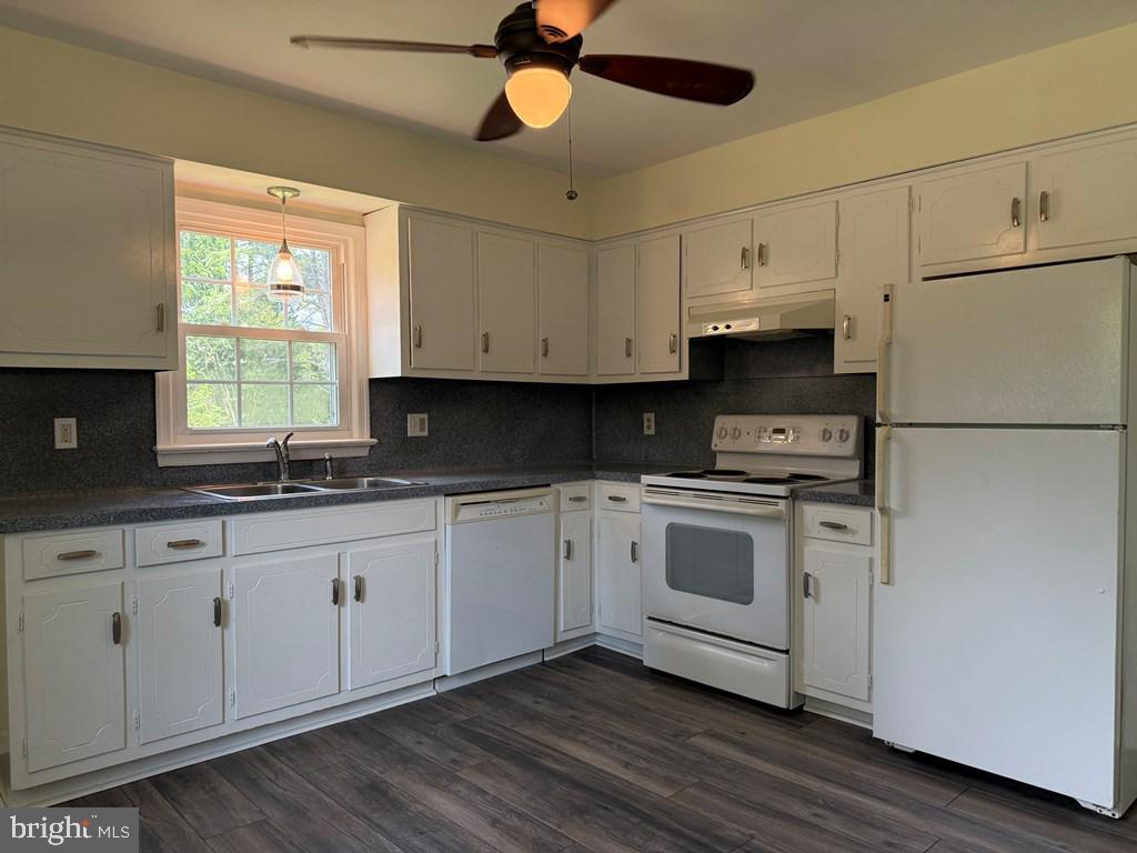4282 MARY BALL RD, LANCASTER, Virginia 22503, 2 Bedrooms Bedrooms, ,1 BathroomBathrooms,Residential,For sale,4282 MARY BALL RD,VALV2000846 MLS # VALV2000846