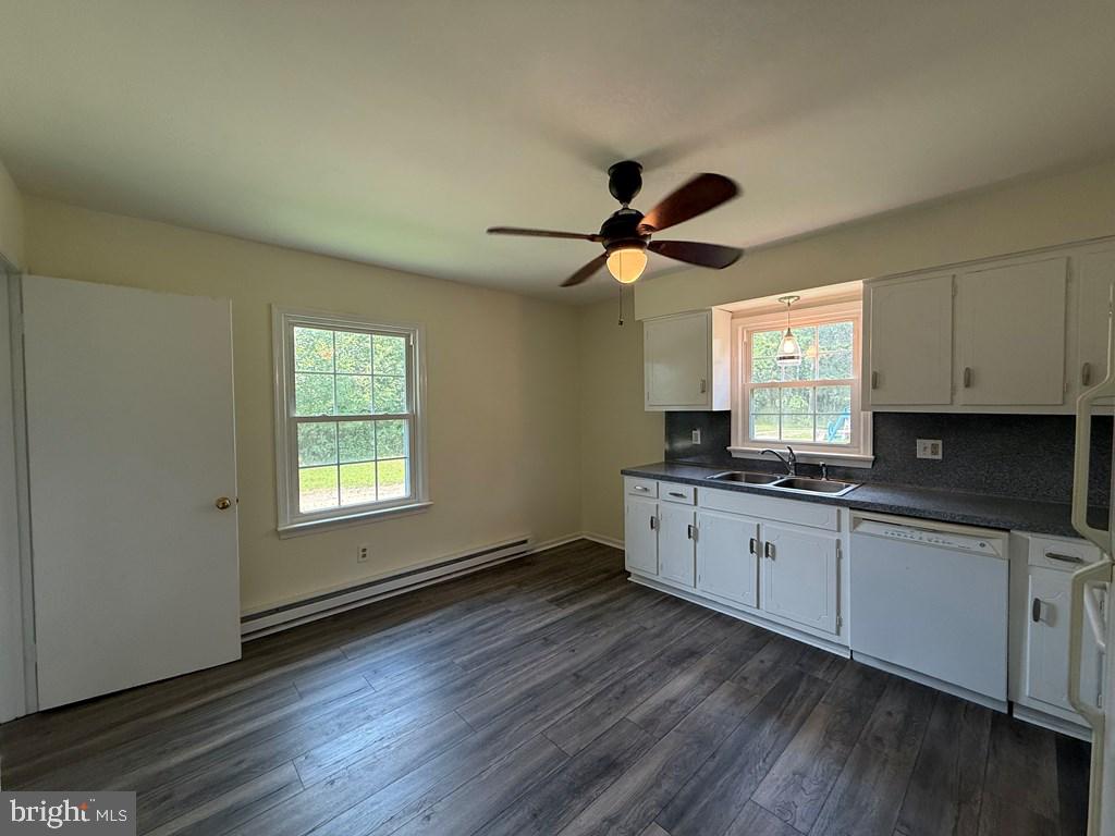 4282 MARY BALL RD, LANCASTER, Virginia 22503, 2 Bedrooms Bedrooms, ,1 BathroomBathrooms,Residential,For sale,4282 MARY BALL RD,VALV2000846 MLS # VALV2000846
