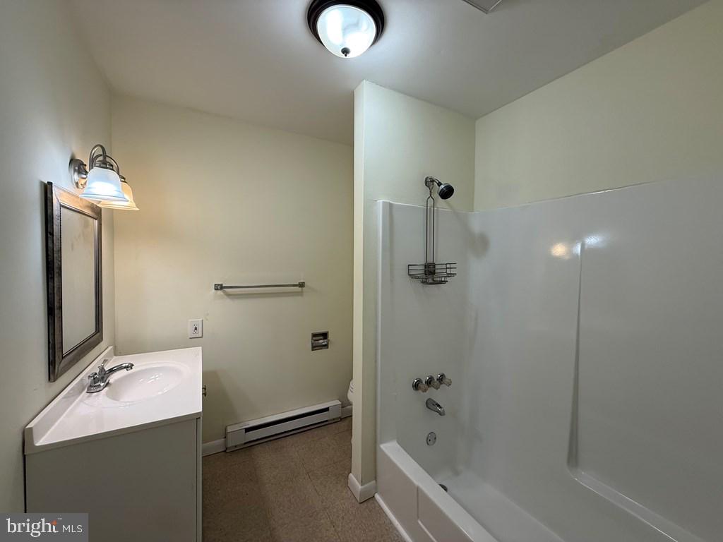 4282 MARY BALL RD, LANCASTER, Virginia 22503, 2 Bedrooms Bedrooms, ,1 BathroomBathrooms,Residential,For sale,4282 MARY BALL RD,VALV2000846 MLS # VALV2000846