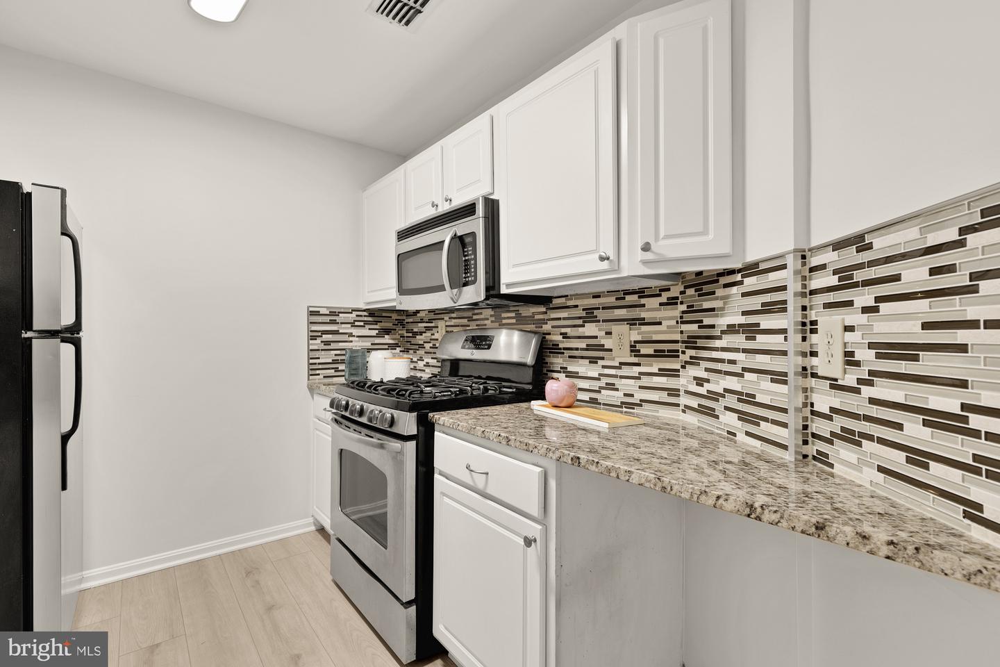 2004 11TH ST NW #124, WASHINGTON, District Of Columbia 20001, 2 Bedrooms Bedrooms, ,2 BathroomsBathrooms,Residential,For sale,2004 11TH ST NW #124,DCDC2209722 MLS # DCDC2209722