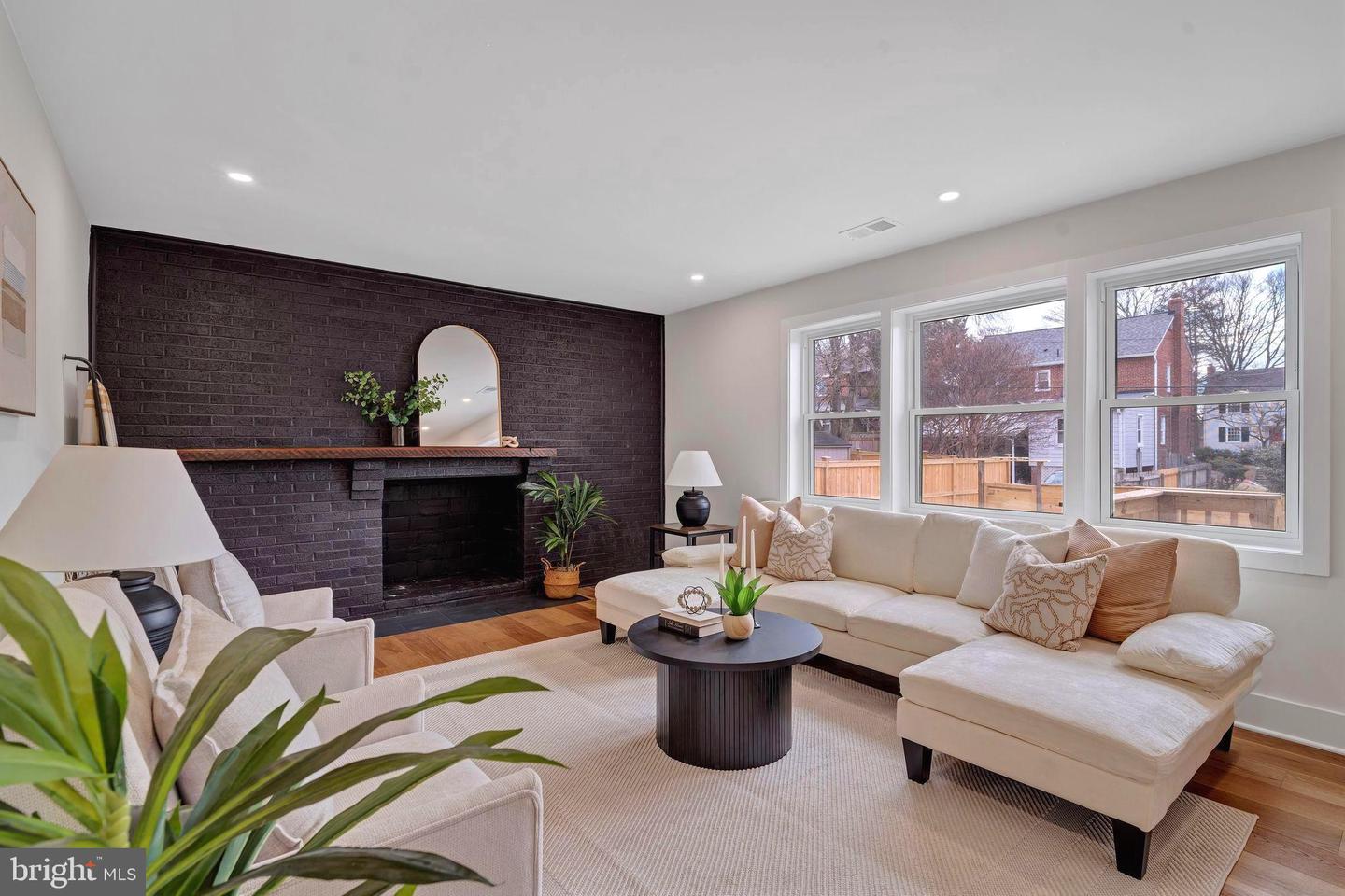 8120 EASTERN AVE NW, WASHINGTON, District Of Columbia 20012, 6 Bedrooms Bedrooms, ,4 BathroomsBathrooms,Residential,For sale,8120 EASTERN AVE NW,DCDC2209736 MLS # DCDC2209736