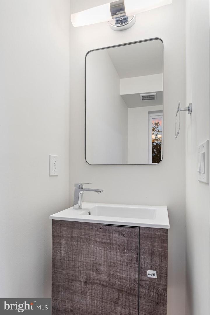 2220 13TH ST NE, WASHINGTON, District Of Columbia 20018, 3 Bedrooms Bedrooms, ,3 BathroomsBathrooms,Residential,For sale,2220 13TH ST NE,DCDC2209738 MLS # DCDC2209738