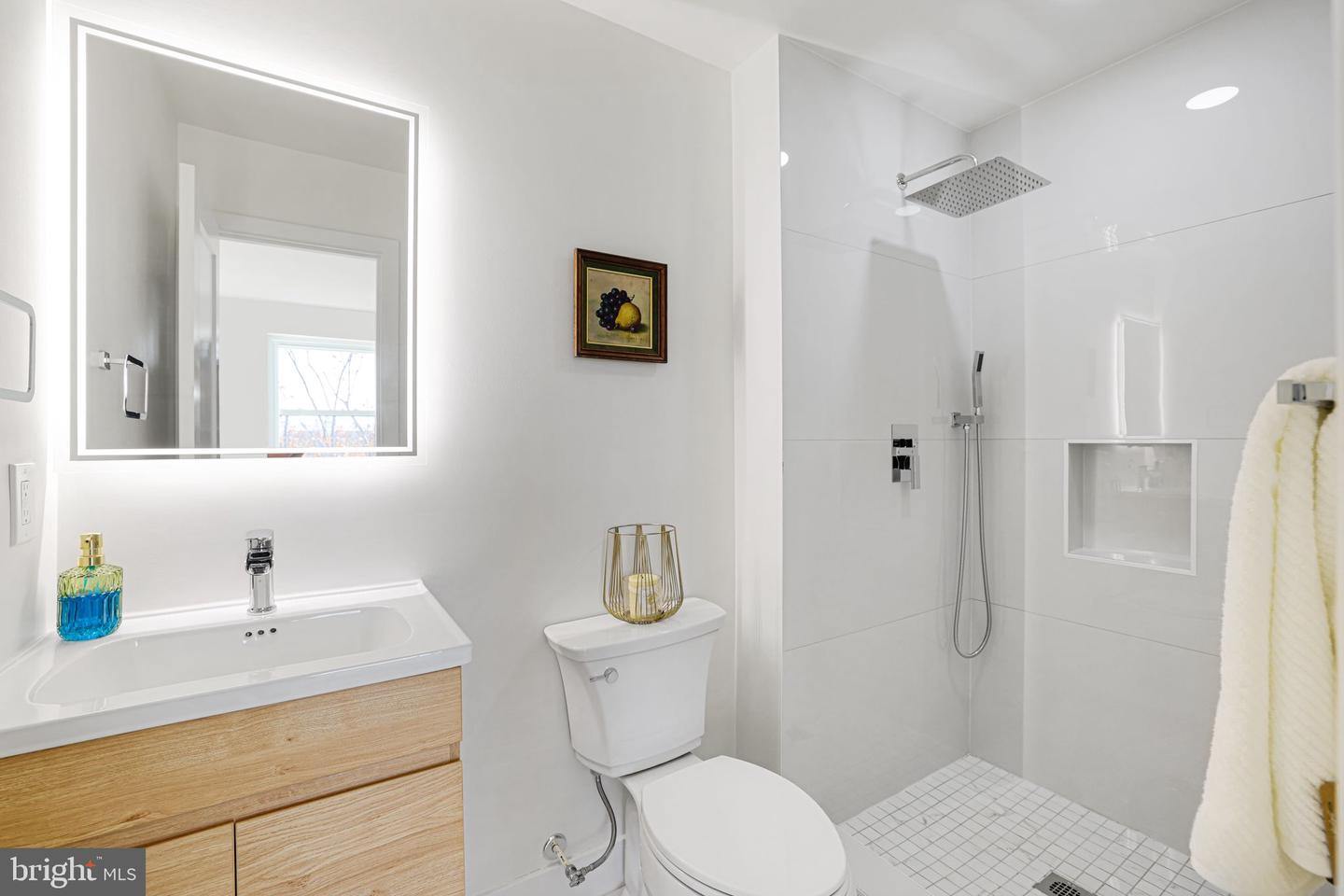 2220 13TH ST NE, WASHINGTON, District Of Columbia 20018, 3 Bedrooms Bedrooms, ,3 BathroomsBathrooms,Residential,For sale,2220 13TH ST NE,DCDC2209738 MLS # DCDC2209738
