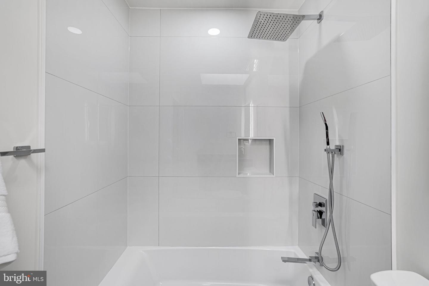2220 13TH ST NE, WASHINGTON, District Of Columbia 20018, 3 Bedrooms Bedrooms, ,3 BathroomsBathrooms,Residential,For sale,2220 13TH ST NE,DCDC2209738 MLS # DCDC2209738