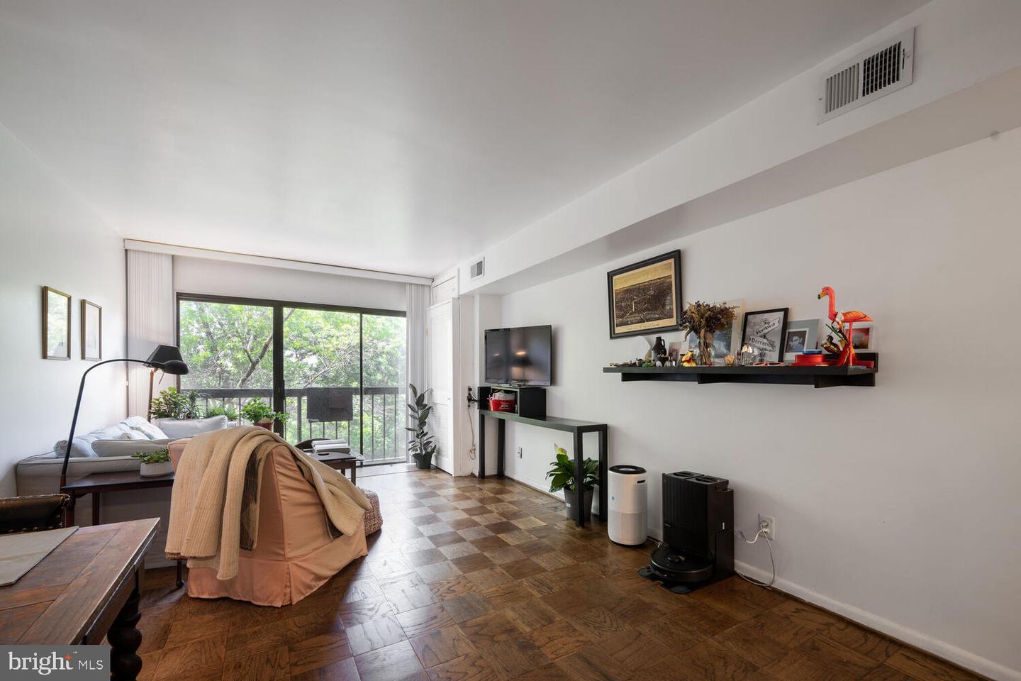 1001 26TH ST NW #503, WASHINGTON, District Of Columbia 20037, 1 Bedroom Bedrooms, ,1 BathroomBathrooms,Residential,For sale,1001 26TH ST NW #503,DCDC2209744 MLS # DCDC2209744