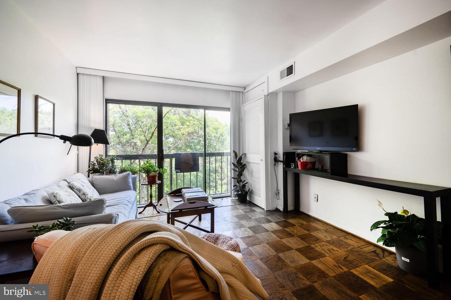 1001 26TH ST NW #503, WASHINGTON, District Of Columbia 20037, 1 Bedroom Bedrooms, ,1 BathroomBathrooms,Residential,For sale,1001 26TH ST NW #503,DCDC2209744 MLS # DCDC2209744