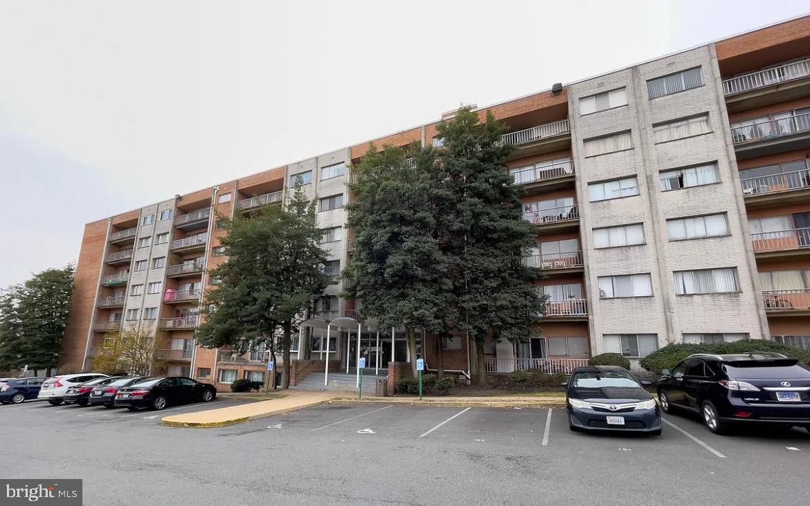 431 N ARMISTEAD ST #502, ALEXANDRIA, Virginia 22312, 2 Bedrooms Bedrooms, ,1 BathroomBathrooms,Residential,For sale,431 N ARMISTEAD ST #502,VAAX2039540 MLS # VAAX2039540